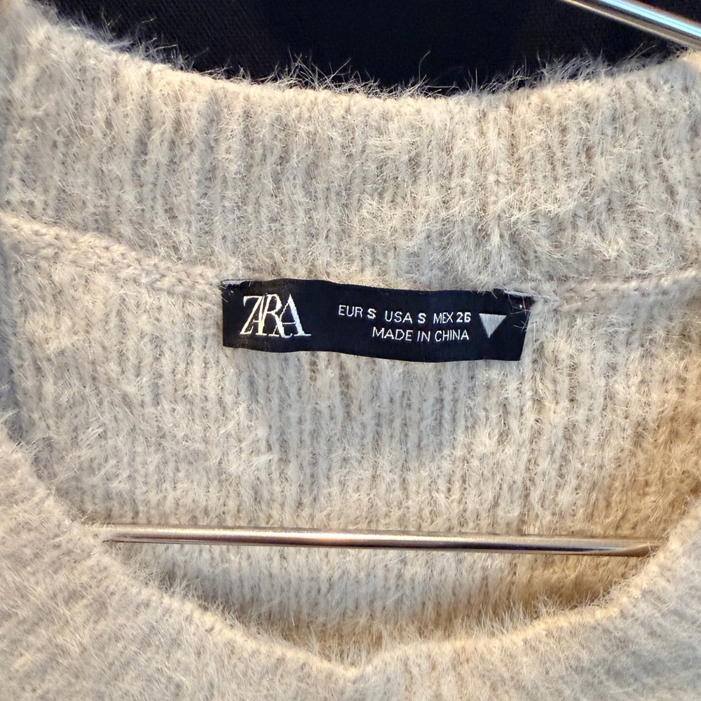 Zara Cream Ribbed Sweater - Picture 3 of 3